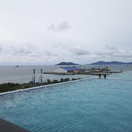 Jesselton Quay With City View Near Suria Sabah Mall & Jesselton Point コタキナバル エクステリア 写真