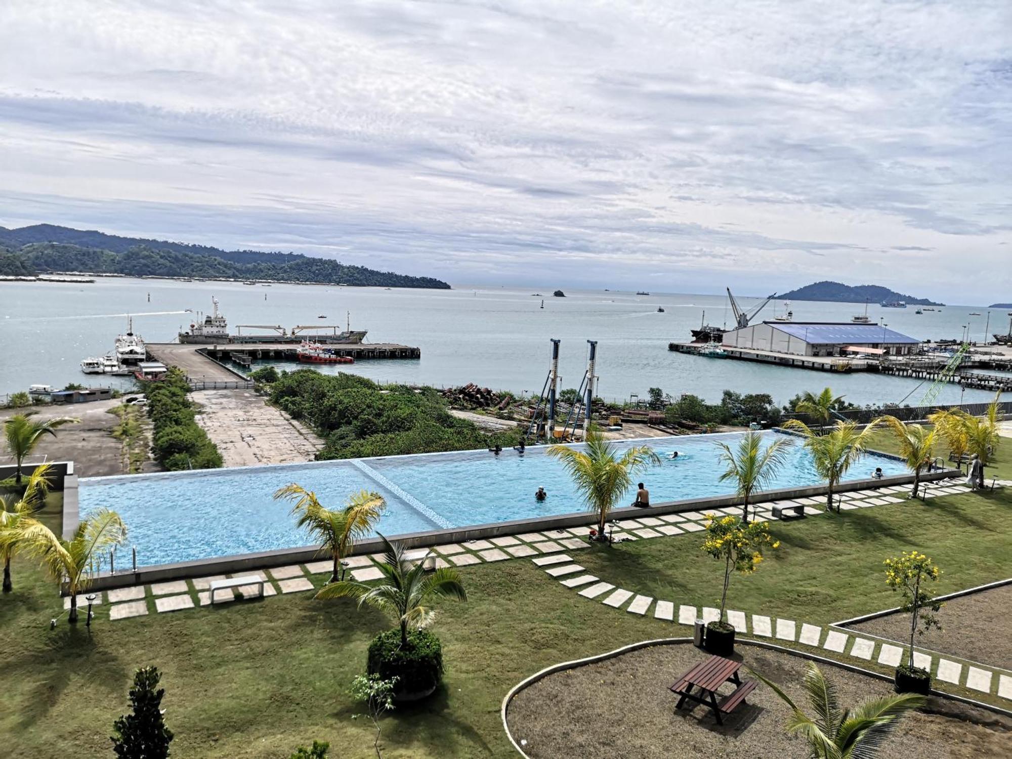 Jesselton Quay With City View Near Suria Sabah Mall & Jesselton Point コタキナバル エクステリア 写真