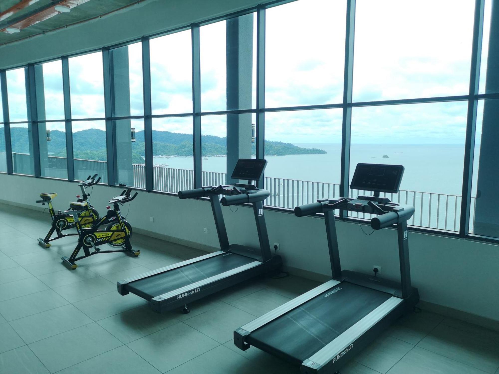 Jesselton Quay With City View Near Suria Sabah Mall & Jesselton Point コタキナバル エクステリア 写真